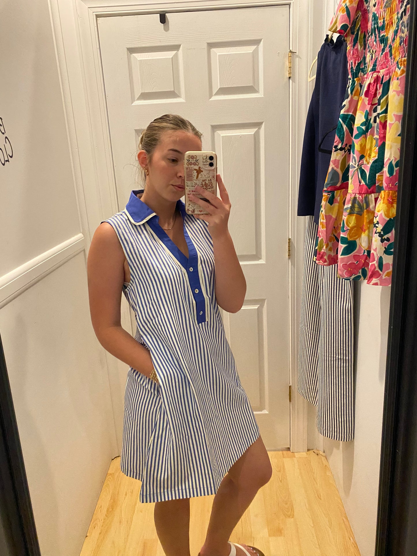 COLOR CONTRASTED COLLAR SEERSUCKER STRIPED DRESS
