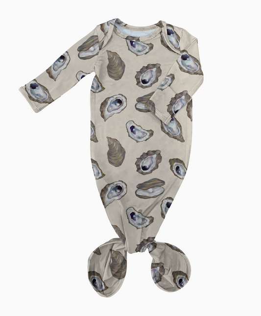 COASTAL OYSTERS KNOTTED GOWN 0-3 MONTHS