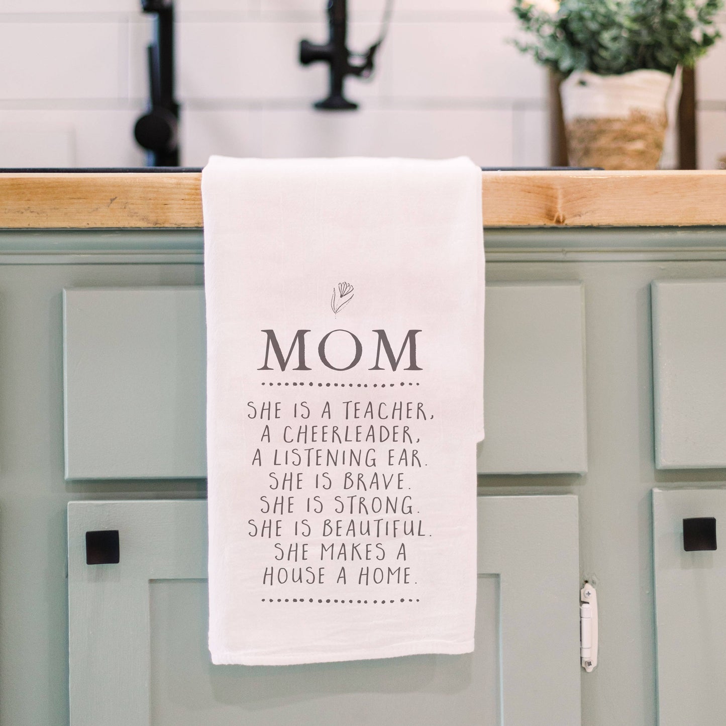 MOM TEA TOWEL