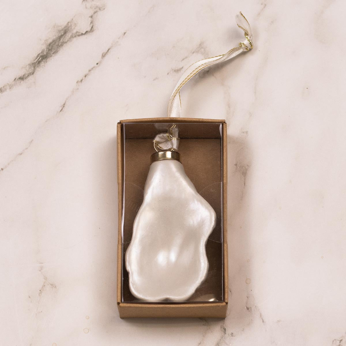 OYSTER ORNAMENT PEARL