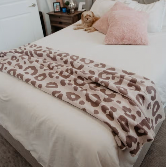 LILAC GRAY LEOPARD OVERSIZED BLANKET