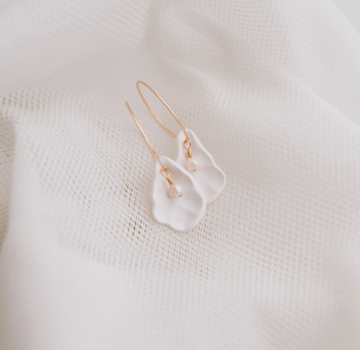 OYSTER HOOP EARRINGS