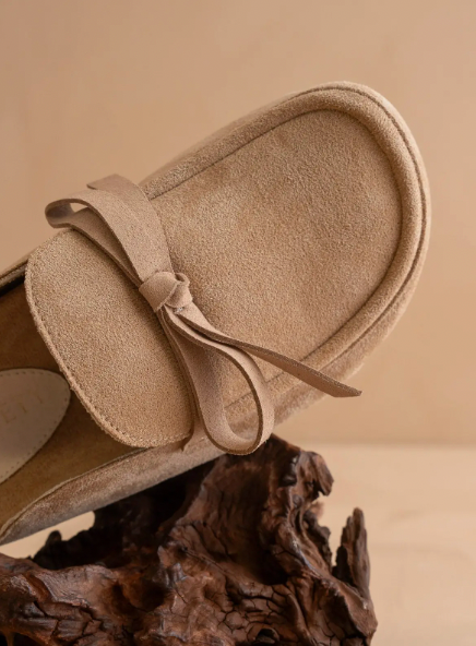 THE STEVIE ALMOND TIE MULE LOAFER