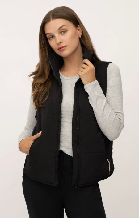 WOMENS RECYCLE BELOW ZERO PUFFER VEST WITH ZIPPER POCKETS BLACK