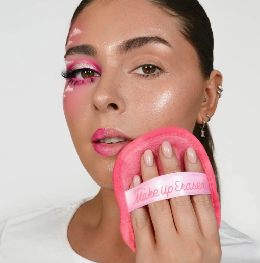 THE PINK DAILY MAKEUP ERASER