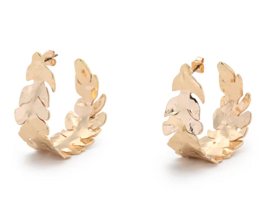 AVREY GOLD HAMMERED HOOP WITH LEAF DETAIL 1"