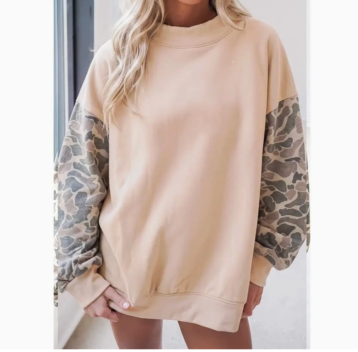 OVERSIZED CAMO SLEEVE MOCK NECK SWEATSHIRT APRICOT