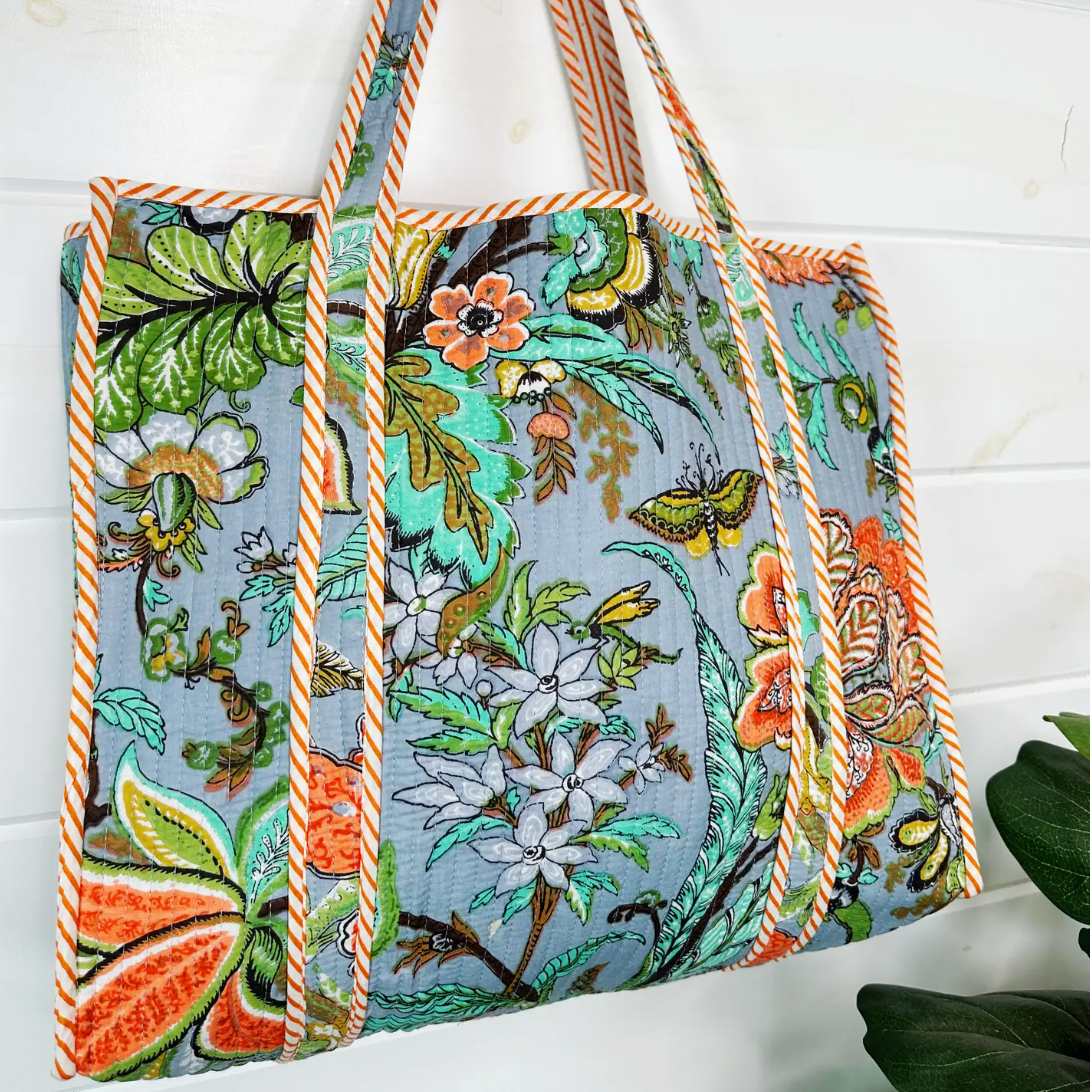 QUILTED PRINT LARGE TOTE BAG