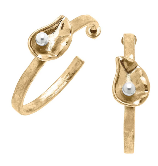 OYSTER WITH PEARL HOOP EARRINGS IN WORN GOLD