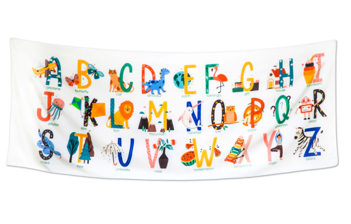 ALPHABET LETTERS & PICTURES TAPESTRY